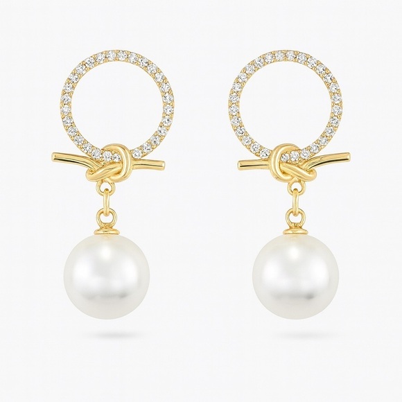 Anthropologie Jewelry - ⚜️Chic Gold and Pearl Drop Earrings